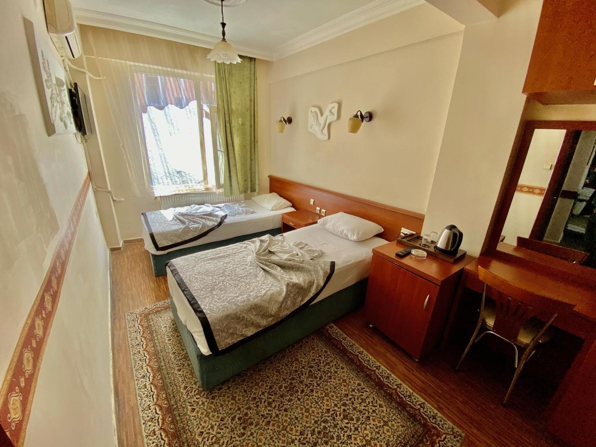 Kadikoy Kervansaray Hotel Istanbul Exterior photo
