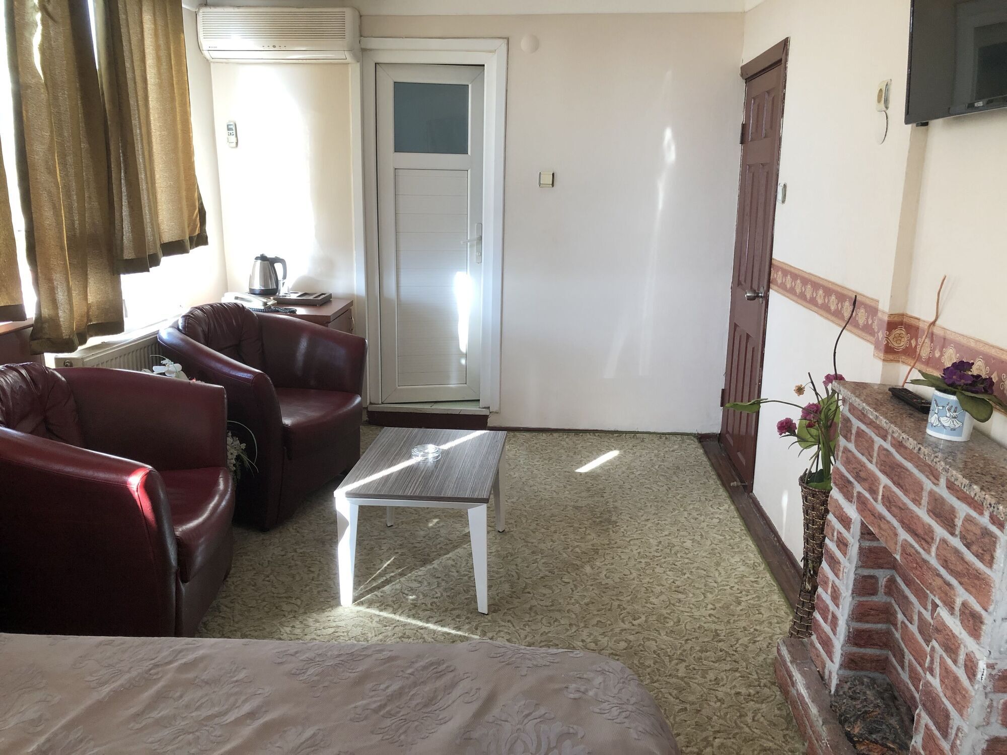 Kadikoy Kervansaray Hotel Istanbul Room photo
